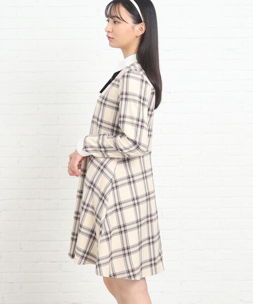 PINK-latte(ピンクラテ)の「【入卒・セレモニー・卒服】リボンSET 衿付きワンピース(ワンピース・キッズ・ベージュ系1/グレー系1/ブルー系その他・16/15 /02)」の5枚目の写真