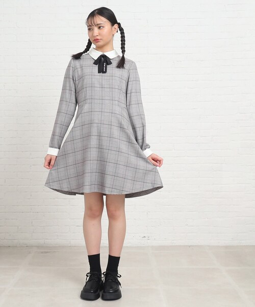 PINK-latte(ピンクラテ)の「【入卒・セレモニー・卒服】リボンSET 衿付きワンピース(ワンピース・キッズ・ベージュ系1/グレー系1/ブルー系その他・16/15 /02)」の21枚目の写真