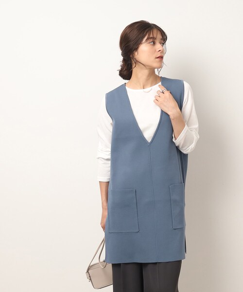 SHOO・LA・RUE（シューラルー）の「◆【2点セット】スポンディッシュ 深Vベスト＋ロンT（その他トップス・レディース・サンドベージュ/ブラック/ブルー・02/03/04）」の9枚目の写真