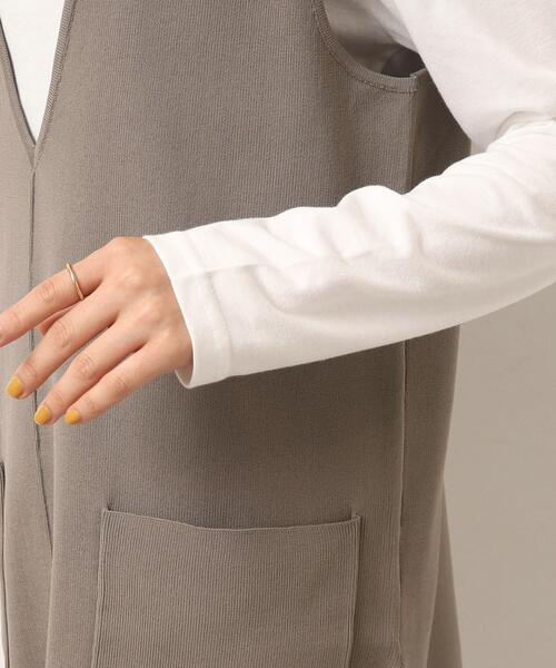 SHOO・LA・RUE（シューラルー）の「◆【2点セット】スポンディッシュ 深Vベスト＋ロンT（その他トップス・レディース・サンドベージュ/ブラック/ブルー・02/03/04）」の7枚目の写真