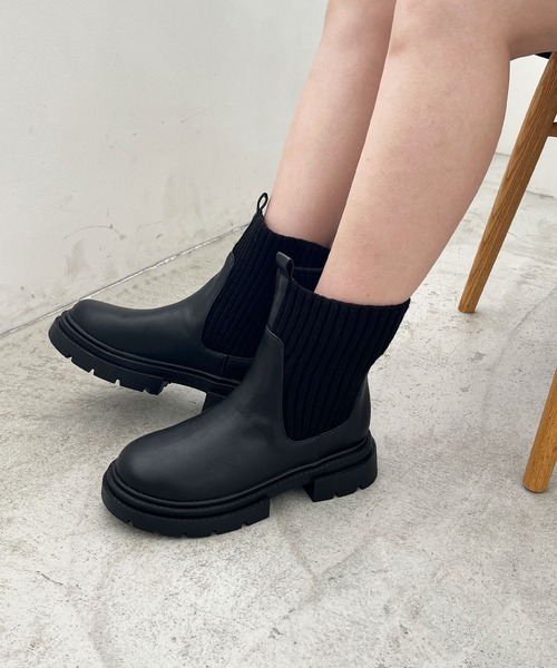 GeeRA（ジーラ）の「リブニットソックスブーツ（ブーツ・レディース・ブラック/グレー・X-LARGE/LARGE/SMALL/MEDIUM）」の3枚目の写真