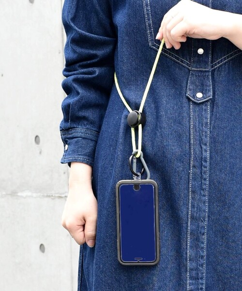 SHIPS any(シップス エニィ)の「BYON BYON: カラビナ付き スマホ ショルダー ストラップ(スマホグッズ・メンズ・ブラック/グレー/ホワイト/ネイビー/イエロー・ONE SIZE)」の5枚目の写真