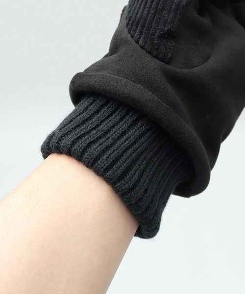 UNIVERSAL OVERALL（ユニバーサルオーバーオール）の「選べる2素材 ボア×コーデュロイ コーデュロイ×スエード タッチパネル対応 グローブ（手袋・メンズ・オフホワイト/ベージュ系その他/ホワイト系その他/ブラック系その他/ブラウン/ブラック/グレー系その他/ベージュ・FREE）」の21枚目の写真