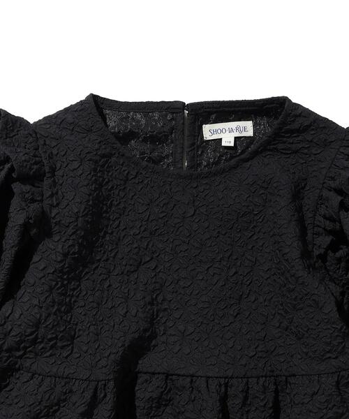 SHOO・LA・RUE（シューラルー）の「◆【110-140cm/プチセレ】エンボスブラウス（シャツ/ブラウス・キッズ・アイボリー/ブラック・11/12/13/14）」の6枚目の写真