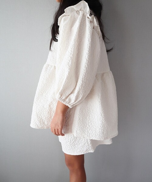 SHOO・LA・RUE（シューラルー）の「◆【110-140cm/プチセレ】エンボスブラウス（シャツ/ブラウス・キッズ・アイボリー/ブラック・11/12/13/14）」の19枚目の写真