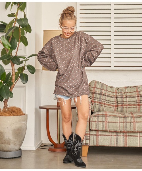 anap mimpi（アナップミンピ）の「小花柄 ボリュームスリーブ Aライン 裏毛 スウェット トレーナー【セットアップ対応】（スウェット・レディース・ピンク/アイボリー/ダークグレー・FREE）」の6枚目の写真