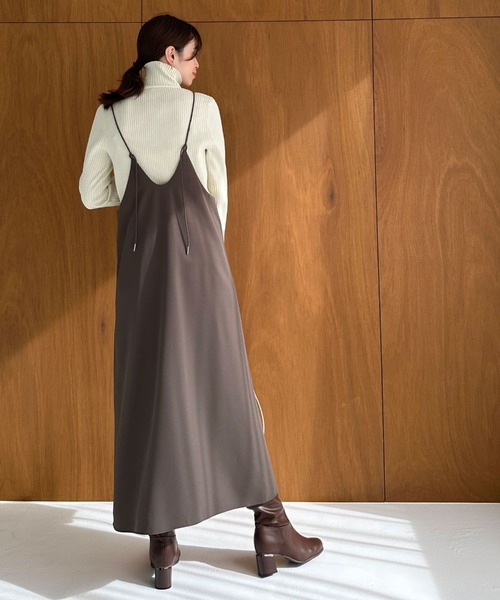 Doux archives（ドゥアルシーヴ）の「ジョーゼットキャミワンピース（ワンピース・レディース・アイボリー/モカ/ブラック・FREE）」の3枚目の写真