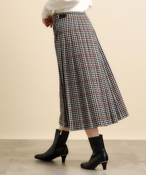 grove（グローブ）の「◆チェックとプリーツが着映えする主役スカート（スカート・レディース・チャコールグレー/ブラック系1/ダークブラウン系1・03/02/01/05/04）」の21枚目の写真