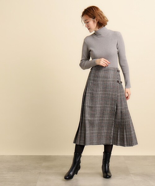 grove（グローブ）の「◆チェックとプリーツが着映えする主役スカート（スカート・レディース・チャコールグレー/ブラック系1/ダークブラウン系1・03/02/01/05/04）」の4枚目の写真