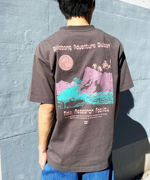 BILLABONG(ビラボン)の「BILLABONG/ビラボン 半袖Tシャツ ルーズシルエット 速乾 ストレッチ性 BE011-216(Tシャツ/カットソー・メンズ・スミクロ/サンドベージュ/オフホワイト・M/L/XL)」の2枚目の写真