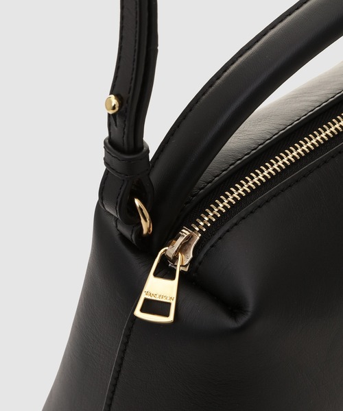 JW Anderson(ジェイダブリューアンダーソン)の「バッグ(ショルダーバッグ・レディース・ブラック・ONE SIZE)」の5枚目の写真