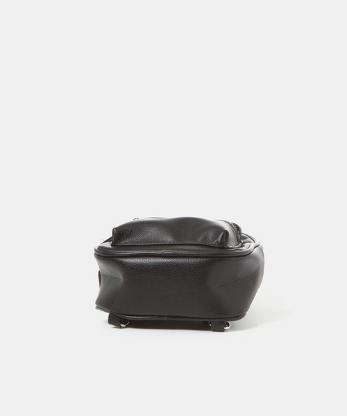 FOREVER 21（フォーエバー トゥエンティーワン）の「コンパクトリュック（バックパック/リュック・レディース・ブラック・FREE）」の4枚目の写真