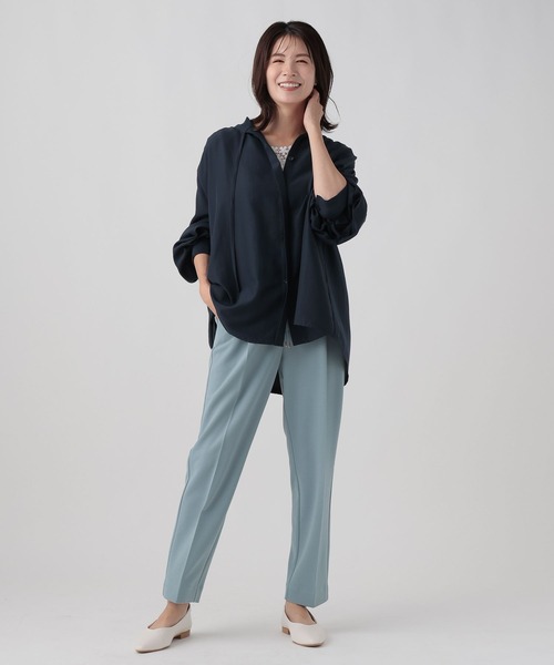Elura(エルーラ)の「アイロンいらず落ち感ブラウス(シャツ/ブラウス・レディース・ネイビー/グリーン系その他/ライトイエロー/ホワイト・MEDIUM/LARGE)」の10枚目の写真
