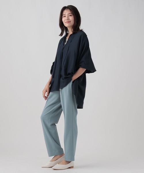 Elura(エルーラ)の「アイロンいらず落ち感ブラウス(シャツ/ブラウス・レディース・ネイビー/グリーン系その他/ライトイエロー/ホワイト・MEDIUM/LARGE)」の11枚目の写真