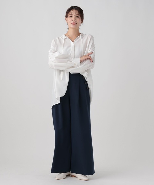 Elura(エルーラ)の「アイロンいらず落ち感ブラウス(シャツ/ブラウス・レディース・ネイビー/グリーン系その他/ライトイエロー/ホワイト・MEDIUM/LARGE)」の13枚目の写真