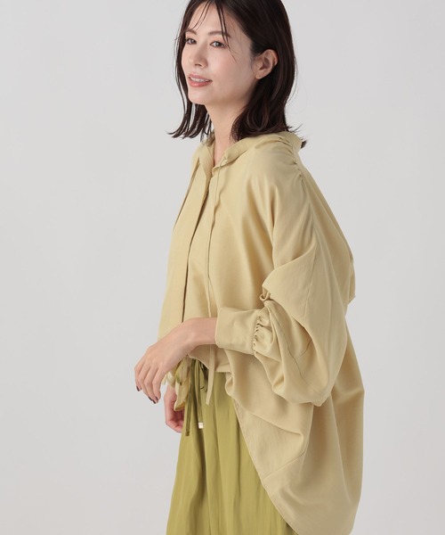 Elura(エルーラ)の「アイロンいらず落ち感ブラウス(シャツ/ブラウス・レディース・ネイビー/グリーン系その他/ライトイエロー/ホワイト・MEDIUM/LARGE)」の7枚目の写真