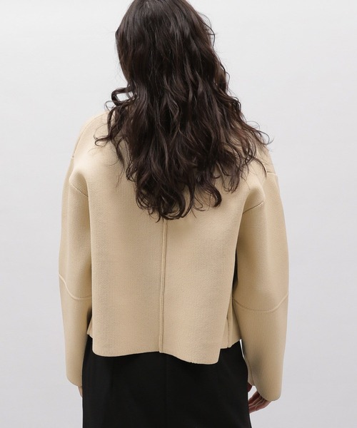 LAKOLE（ラコレ）の「5ゲージランタンスリーブカーディガン / 997332（カーディガン/ボレロ・レディース・アイボリー/ライトベージュ/ネイビー・SMALL/MEDIUM）」の21枚目の写真