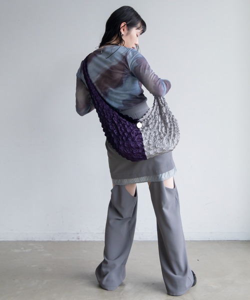 VACANCY（ヴァカンシー）の「バイカラー絞りショルダーバッグ（ショルダーバッグ・レディース・ホワイト×ブラック/ブラック×ブルー/シルバー・FREE）」の16枚目の写真