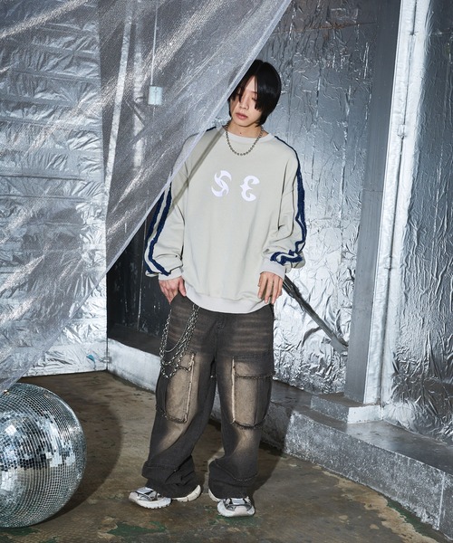 SAVEDGE（セーベッジ）の「LOOSE FRINGE LINE METAL LOGO SWEAT/ルーズフリンジラインメタルロゴスウェット（スウェット・メンズ・グレー/チャコール・L/M）」の14枚目の写真