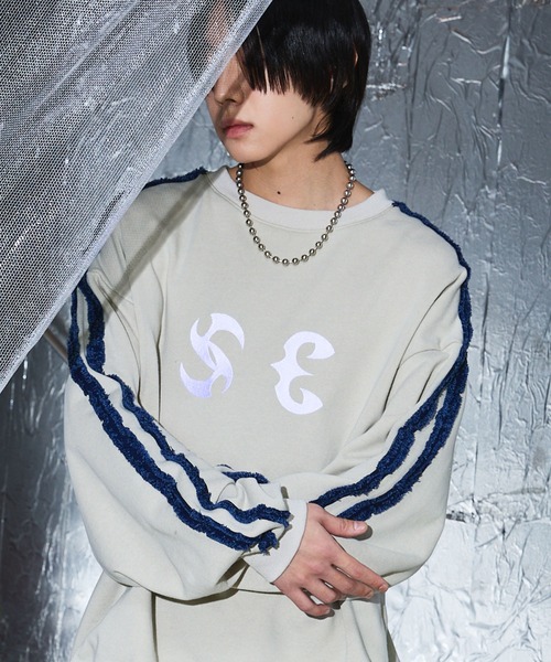 SAVEDGE（セーベッジ）の「LOOSE FRINGE LINE METAL LOGO SWEAT/ルーズフリンジラインメタルロゴスウェット（スウェット・メンズ・グレー/チャコール・L/M）」の7枚目の写真