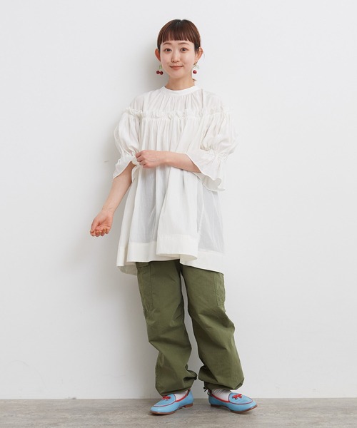 Dot&Stripes CHILD WOMAN(ドットアンドストライプス チャイルドウーマン)の「☆キュプラ/コットン タイプライター伊吹染 BIGパフスリーブ チュニックブラウス(シャツ/ブラウス・レディース・ホワイト/サックスブルー/ネイビー・FREE)」の14枚目の写真
