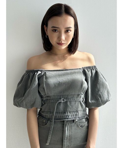 EMODA（エモダ）の「デニムオフショルダートップ（シャツ/ブラウス・レディース・ブラック/グレー/インディゴブルー・FREE）」の9枚目の写真