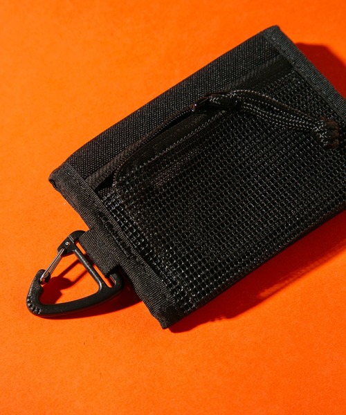 THRASHER（スラッシャー）の「【THRASHER/スラッシャー】カラビナ付き2つ折りウォレット（財布・メンズ・ブラック/ライトブラウン・FREE）」の10枚目の写真