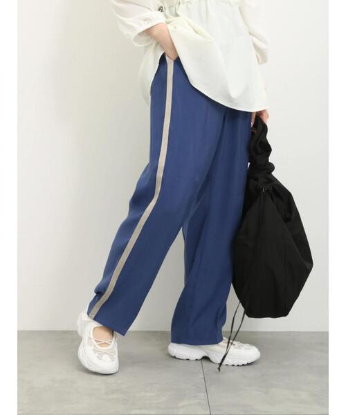 Samansa Mos2 blue（サマンサモスモスブルー）の「サイドラインパンツ（その他パンツ・レディース・グレー/ネイビー/ブラック/ライトベージュ・F）」の4枚目の写真