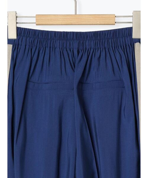 Samansa Mos2 blue（サマンサモスモスブルー）の「サイドラインパンツ（その他パンツ・レディース・グレー/ネイビー/ブラック/ライトベージュ・F）」の14枚目の写真