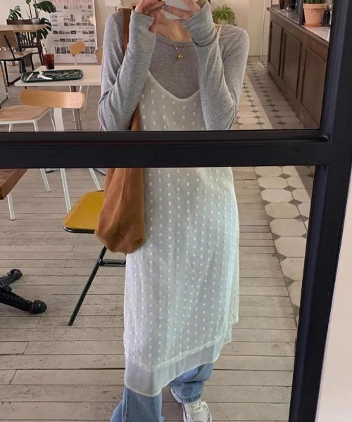 GEMEDA(ジェメダ)の「花柄キャミソールワンピース(Tシャツ/カットソー・レディース・ホワイト/ブラック・M)」の9枚目の写真
