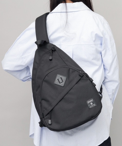 anello（アネロ）の「HC ハイキャパシティ 撥水加工 大容量 スリング クロスボディバッグ 15L A5対応（ボディバッグ/ウエストポーチ・メンズ・ブラック・FREE）」の22枚目の写真