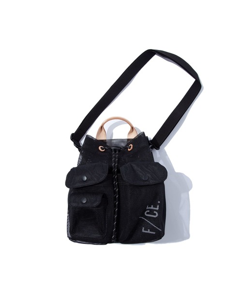 F/CE. （エフシーイー）の「F/CE. MESH DRAWSTRING / エフシーイー メッシュ ドローストリング（ボディバッグ/ウエストポーチ・メンズ・グリーン/オレンジ/ブラック・FREE）」の2枚目の写真