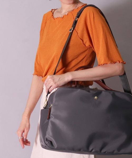 Legato Largo（レガートラルゴ）の「(LF)【Legato Largo】肩楽(かたらく) ナイロン 2WAY ボストンバック（ボストンバッグ・レディース・ブラック/グレー/ネイビー/ライトブラウン・ONE SIZE）」の2枚目の写真