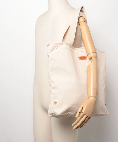 NEW ERA（ニューエラ）の「【UNIVERSAL OVERALL/ユニバーサルオーバーオール】x【NEWERA/ニューエラ 】キャンバスコットン トートバッグ（トートバッグ・メンズ・アイボリー・FREE）」の16枚目の写真