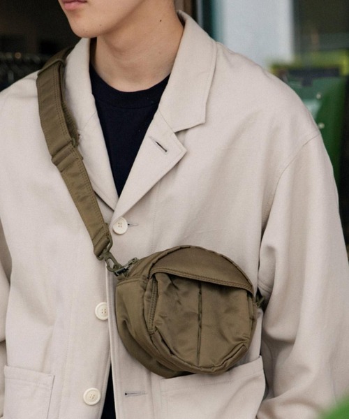 beautiful people（ビューティフルピープル）の「beautiful people POTRxbp shoulder bag in nylon twill 1415612001（ショルダーバッグ・メンズ・グリーン/グレー/ホワイト・FREE）」の7枚目の写真