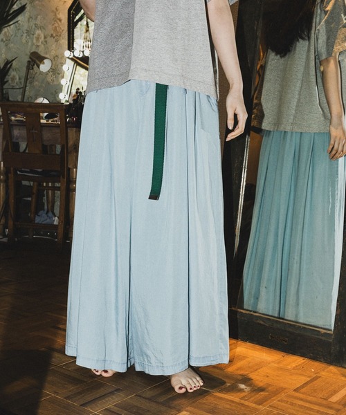 niko and...（ニコアンド）の「[MODE NORM CORE]リヨセルデニムボリュームパンツ（デニムパンツ・レディース・ライトブルー/ブラック/インディゴブルー・MEDIUM/LARGE）」の2枚目の写真