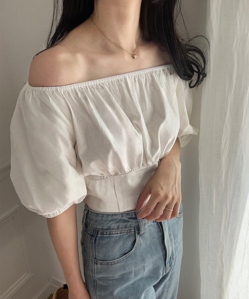 LAUIR(ラウアー)の「2wayオフショル半袖トップス(シャツ/ブラウス・レディース・ホワイト/ナチュラル/ブラック・LARGE/MEDIUM)」の8枚目の写真