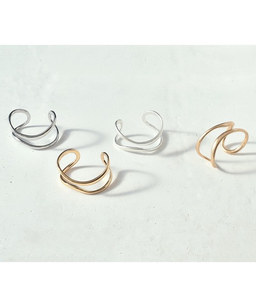 GOLDY（ゴールディ）の「ダブル ラインズ バングル（バングル/リストバンド・レディース・シルバー/ゴールド/シルバー系その他/ゴールド系その他・FREE）」の12枚目の写真