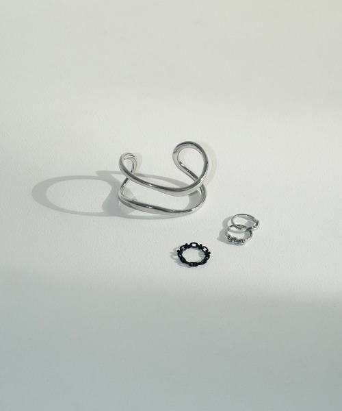 GOLDY（ゴールディ）の「ダブル ラインズ バングル（バングル/リストバンド・レディース・シルバー/ゴールド/シルバー系その他/ゴールド系その他・FREE）」の13枚目の写真