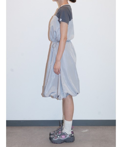 CHAROL（シャロル）の「バルーンキャミワンピース（ワンピース・レディース・ブラック/グレー・FREE）」の11枚目の写真