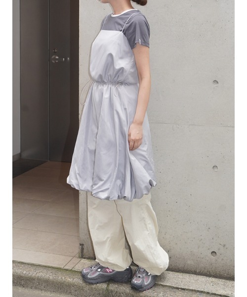 CHAROL（シャロル）の「バルーンキャミワンピース（ワンピース・レディース・ブラック/グレー・FREE）」の14枚目の写真