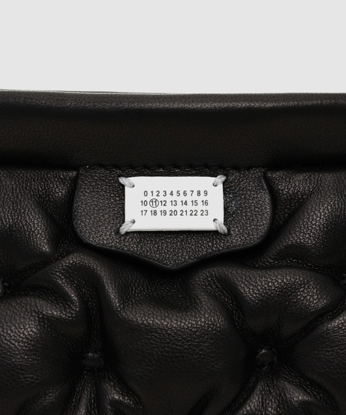 Maison Margiela（メゾンマルジェラ）の「GLAM SLAM CLASSIQUE BABY（ショルダーバッグ・レディース・ブラック・UNI）」の3枚目の写真