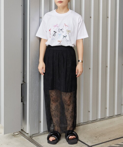 Firsthand（ファーストハンド）の「Firsthand/ファーストハンド オーガニックコットンマルチリボンプリントTシャツ / フロントデザインTシャツ / 半袖TEE（Tシャツ/カットソー・レディース・ホワイト・ONE SIZE）」の7枚目の写真