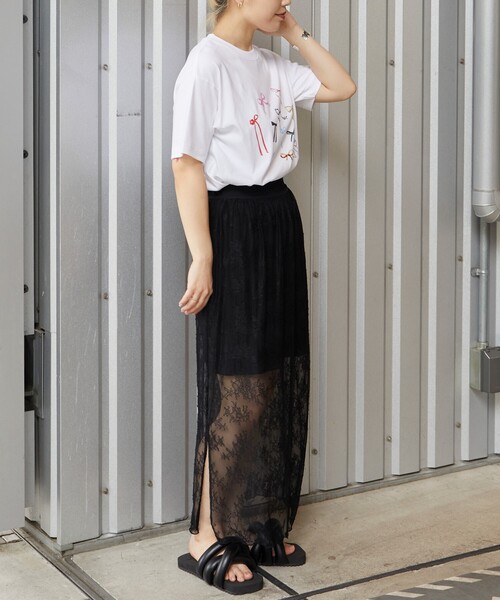 Firsthand（ファーストハンド）の「Firsthand/ファーストハンド オーガニックコットンマルチリボンプリントTシャツ / フロントデザインTシャツ / 半袖TEE（Tシャツ/カットソー・レディース・ホワイト・ONE SIZE）」の9枚目の写真