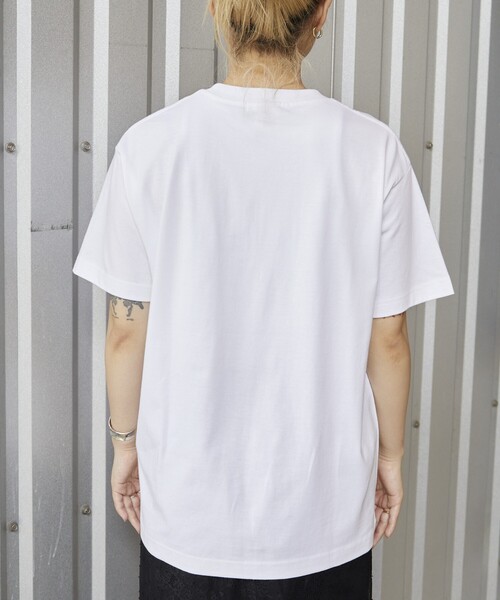 Firsthand（ファーストハンド）の「Firsthand/ファーストハンド オーガニックコットンマルチリボンプリントTシャツ / フロントデザインTシャツ / 半袖TEE（Tシャツ/カットソー・レディース・ホワイト・ONE SIZE）」の15枚目の写真