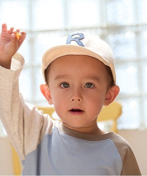 petit main（プティマイン）の「アルファベットロゴキャップ（キャップ・キッズ・チャコール/ネイビー/アイボリー・50cm/52cm/54cm）」の3枚目の写真