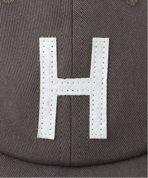 petit main（プティマイン）の「アルファベットロゴキャップ（キャップ・キッズ・チャコール/ネイビー/アイボリー・50cm/52cm/54cm）」の6枚目の写真