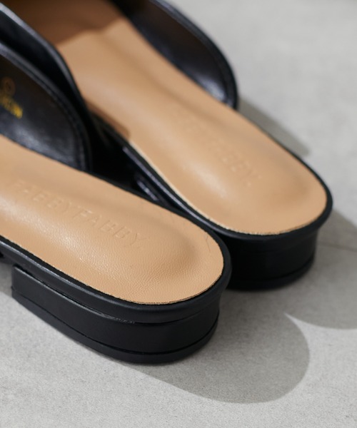 LARUTA(ラルータ)の「【LARUTA】ポインテッドメタリックミュール(その他シューズ・レディース・ブラック/シルバー・MEDIUM/LARGE)」の6枚目の写真