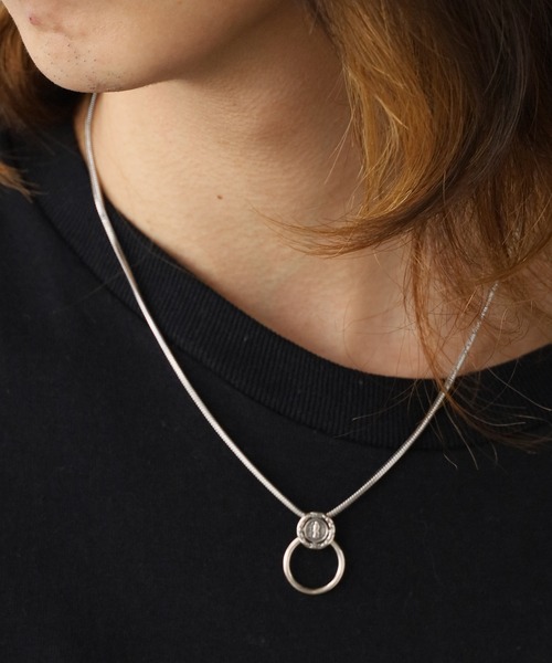 blatto(ブラット)の「blatto/ブラット 925シルバートップ サングラスかけ GLASSES HOLDER ネックレス bla-necklace-00400 メンズ 夏物 夏服(ネックレス・メンズ・シルバー系その他5/シルバー系その他3/シルバー系その他6/シルバー系その他4/シルバー系その他2/シルバー系その他7/シルバー系3/シルバー系4/シルバー系5/シルバー系6/シルバー系7/シルバー系8/シルバー系9/A・ONE SIZE/FREE)」の1枚目の写真