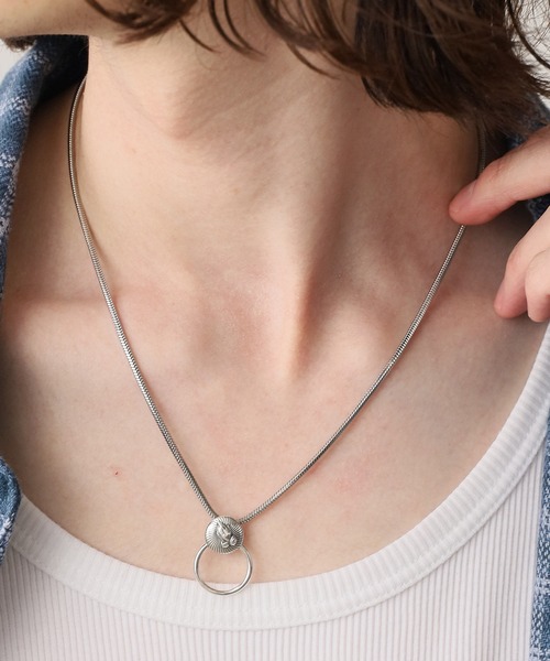 blatto(ブラット)の「blatto/ブラット 925シルバートップ サングラスかけ GLASSES HOLDER ネックレス bla-necklace-00400 メンズ 夏物 夏服(ネックレス・メンズ・シルバー系その他5/シルバー系その他3/シルバー系その他6/シルバー系その他4/シルバー系その他2/シルバー系その他7/シルバー系3/シルバー系4/シルバー系5/シルバー系6/シルバー系7/シルバー系8/シルバー系9/A・ONE SIZE/FREE)」の2枚目の写真